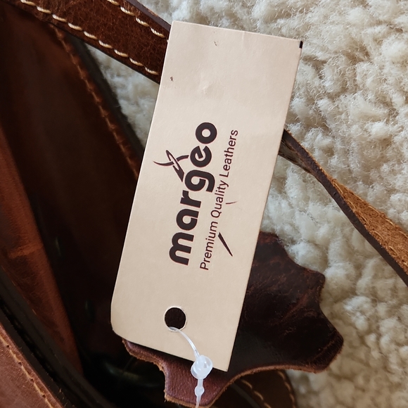 Beautiful NWT Italian Leather Handmade Unisex Crossbody Bag 🤎🇮🇹 - Picture 16 of 16